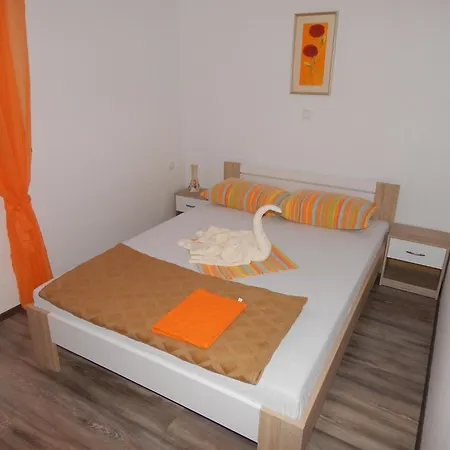 Matilda Apartamento Starigrad Paklenica